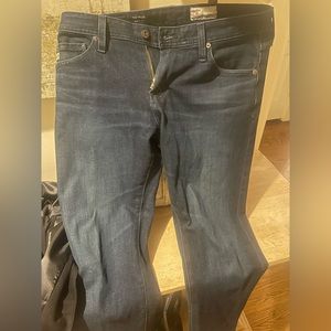 Men’s AG jeans. Dark denim size 30x34 in great condition!